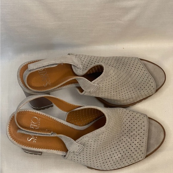 Franco Sarto Analise Gray Suede Heeled Sandal Size 8 Medium - Picture 2 of 11